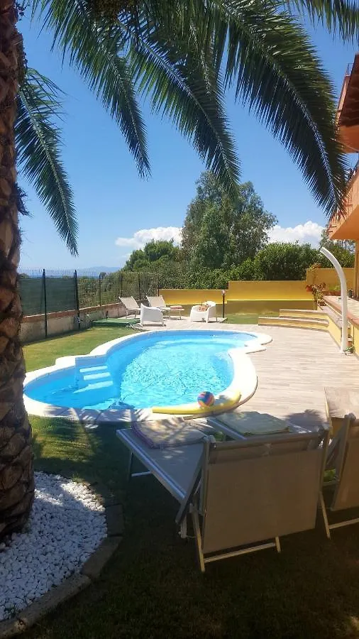 Casa de Férias Terrazza Sul Golfo Degli Angeli Vila Capitana Itália